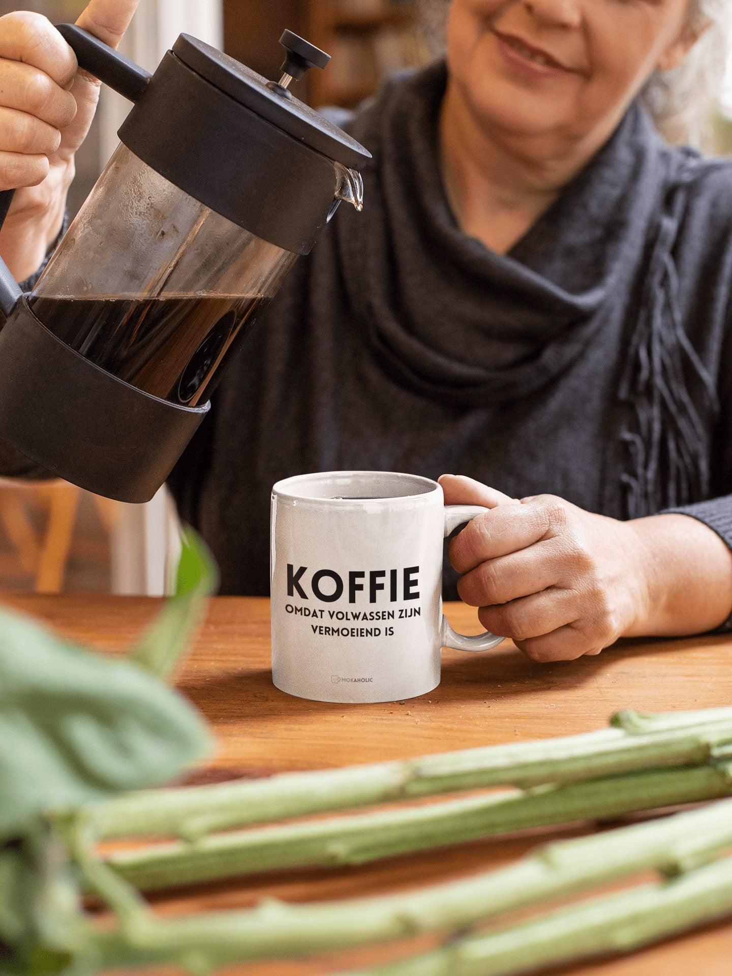 Kaffee, weil es anstrengend ist, erwachsen zu sein